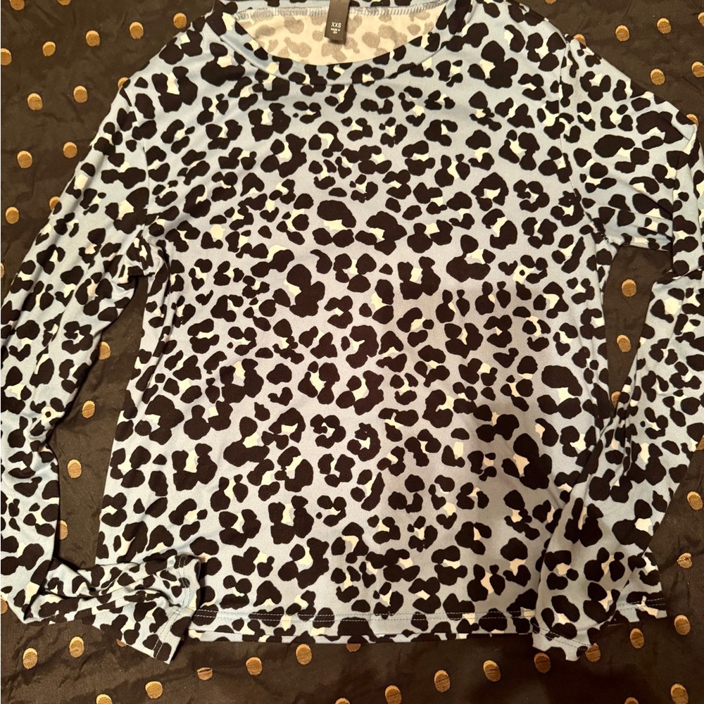 Light Blue Leopard Print Top
Like New* XXS
Super Soft